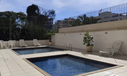 Apartamento à venda no centro da freguesia | 3 quartos + dependência | reforma recente