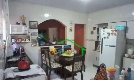 Casa à venda no Centro de Carapicuíba/SP - com 3 Quartos.