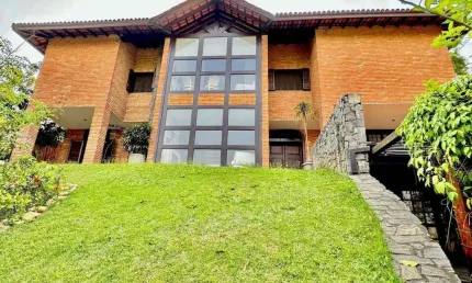 Casa à venda - Condomínio Forest Hiils - Jandira/SP