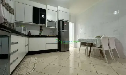 Casa com 3 dormitórios à venda, 230 m² por R$ 650.000,00 - Jardim Bom Pastor - Carapicuíba/SP
