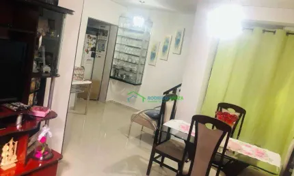 Casa com 3 dormitórios à venda, 150 m² por R$ 770.000,00 - Vila Gustavo Correia - Carapicuíba/SP