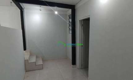 Casa com 3 dormitórios para alugar, 60 m² por R$ 1.600/mês - Vila Dirce - Carapicuíba/SP