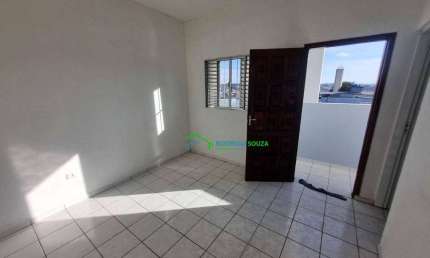 Casa com 1 dormitório para alugar, 40 m² por R$ 750/mês - Vila Menck - Carapicuíba/SP