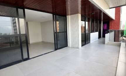 Apartamento vista mar com 260m, 4 suítes com varanda