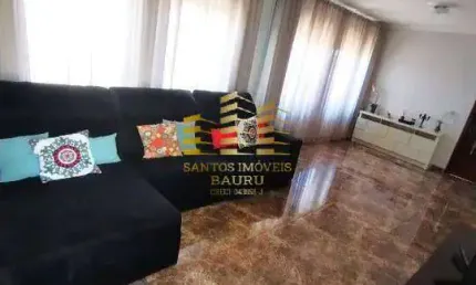 Excelente Residência com 3 Dormitórios sendo um suíte - Vila Industrial.