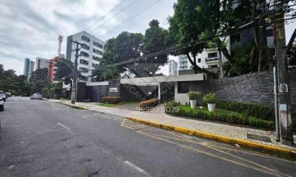 Andar alto, espaço e conforto perto da Praça de Casa Forte!