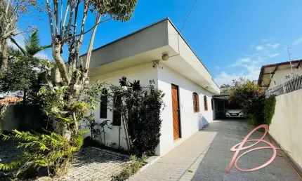 Casa com 3 quartos à venda no São João, Itajaí 