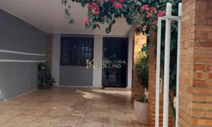 CASA À VENDA COM 2 SUÍTE E CLOSET NA VILA PIONEIRO, TOLEDO - PR