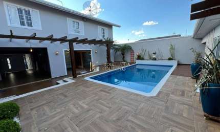 SOBRADO À VENDA, EDÍCULA SEPARADA E PISCINA, JARDIM PORTO ALEGRE, TOLEDO - PR