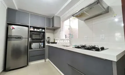 *Excelente Sobrado Geminado no bairro Vila Nova - SEMI MOBILIADO.*