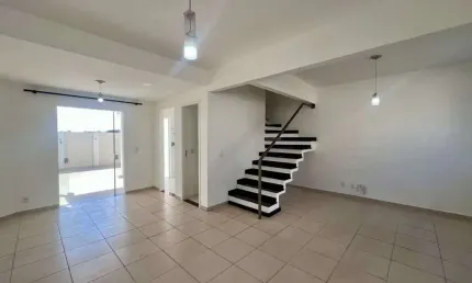 Casa de condomínio para alugar, com 3 quartos, 85m² na região do mansões e shopping dom pedro