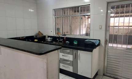 Casa com 2 quartos para alugar na Rua Doutor Luiz Camargo Aranha, 162, Jardim Aracy, Mauá
