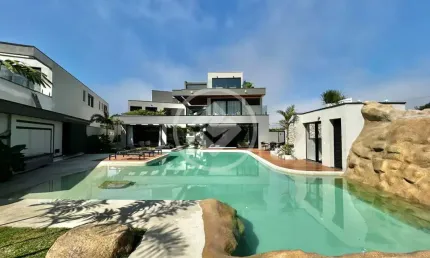 Casa com 8 suítes no módulo 16 da riviera codigo: 93170