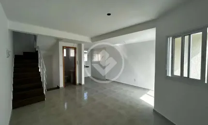Casa Sobrado Triplex à venda com 2 suítes, 90 m², no Vila Ligya, Guarujá/SP. Sua oportunidade de morar no Guarujá está aqui! codigo: 101628