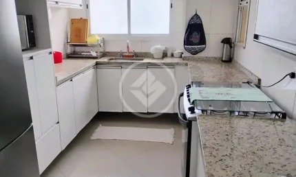Apartamento Alto Padrão, VISTA MAR, 03 dormitórios (01 suíte), 110 m2, Cond. Lazer completo, À 50 metro do Shopping La Plage, na praia das Pitangueiras Guarujá/SP codigo: 111189