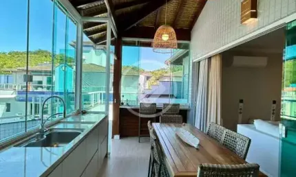 COBERTURA DUPLEX MOBILIADA COM 3 SUÍTES APENAS 200 METROS DO MAR NA PRAIA GRANDE. codigo: 128581