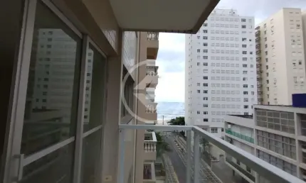 Amplo apartamento a venda  no calçadão a 50 m² da praia da Pitangueiras  Guarujá SP codigo: 117169
