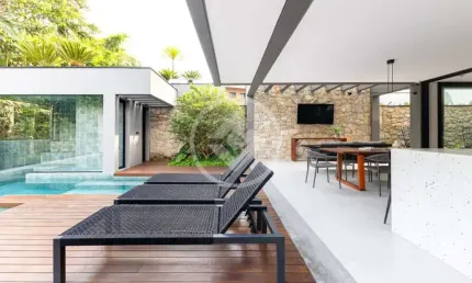 Casa com 5 suítes no Módulo 26 na Riviera codigo: 124443