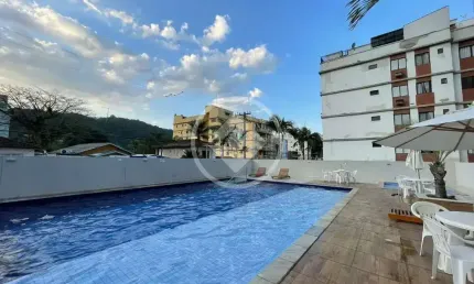 Lindo apartamento mobiliado e decorado na Praia da Enseada, Guarujá, contendo: codigo: 123517