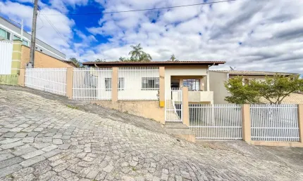 Casa para venda em blumenau, garcia, 3 dormitórios, 1 suíte, 3 banheiros, 2 vagas