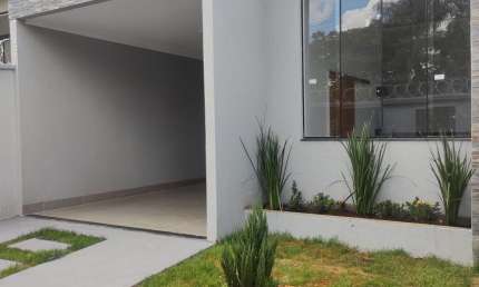 vendo casa com 3 quartos uma suíte no setor bairro Cardoso aparecida de Goiânia   de