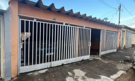 Casa de 3 quartos uma suíte no bairro feliz goiânia