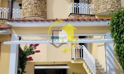 SOBRADO VILA GUILHERMINA - 137 M² - 2 DORM./1 SUÍTE - 3 VAGAS - AQUECIMENTO SOLAR - HIDRO