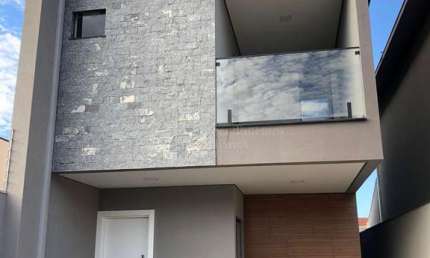 Sobrado à venda, projeto moderno no Bairro Rita Vieira, CAMPO GRANDE - MS