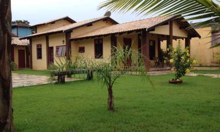 Casa à venda, com área gourmet em Vila Donária,  BONITO - MS