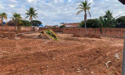 Terreno de Esquina,  Bairro Pioneiros. Excelente lote de esquina da rua João de Souza .