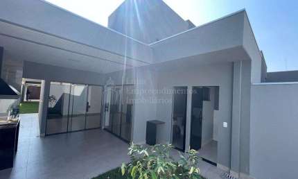 Casa nova com suíte, área gourmet, Vila Planalto, CAMPO GRANDE - MS