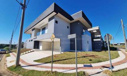 Sobrado com 3 dormitórios à venda, DAMHA III, CAMPO GRANDE - MS