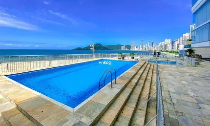Excelente localização frente mar, 02 dormitórios sendo 01 suíte em Balneário Cam