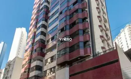 Amplo apartamento vista mar com 05 suítes em Balneário Camboriú