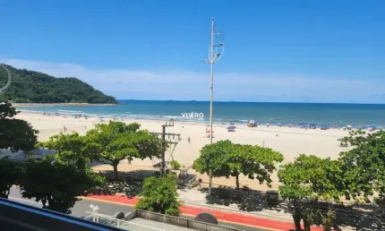Apartamento frente mar com 3 dormitórios no Centro de Balneário Camboriú
