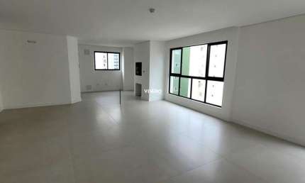 Apartamento com 3 suítes no Centro de Balneário Camboriú