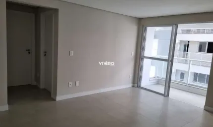 Apartamento com 2 dormitórios no bairro São João em Itajaí