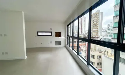 Apartamento de 3 dormitórios no Centro de Balneário Camboriú