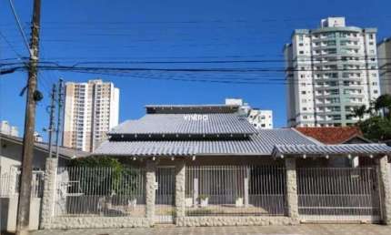 Excelente casa no Bairro Fazenda em Itajaí, próximo da Havan e Beira Rio