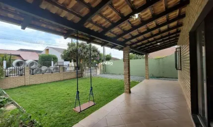 Excelente casa térrea a 350 metros da praia de Penha