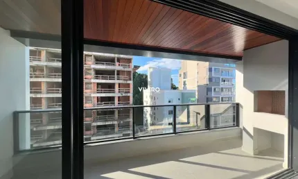 Apartamento a poucos metros do mar com 3 dormitórios (suítes) na praia brava - i