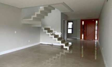 Excelente casa com 3 suítes no bairro São Francisco em Camboriú
