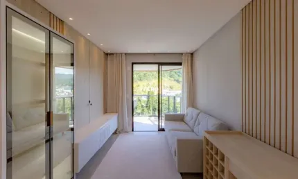 Apartamento com 2 dormitórios no residencial palm coast - praia brava - itajaí