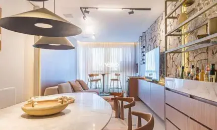 Apartamento com 2 suítes no Edifício Golden Palace - Camboriú