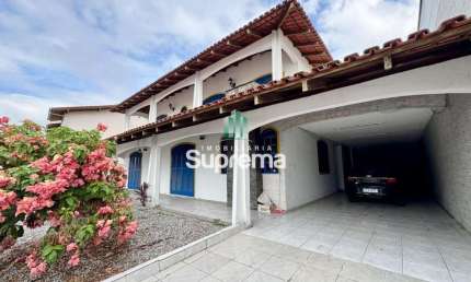 Casa com 4 quartos para alugar na Rua Stringari, 422, São João, Itajaí
