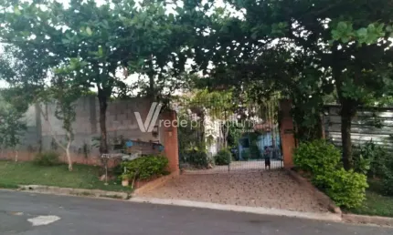 Chácara / sítio com 4 quartos à venda na Caetano Olivo, 125, Estância Recreativa San Fernando, Valinhos, 300 m2 por R$ 1.200.000