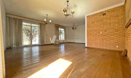 Casa com 5 quartos à venda na Praça Inês de Castro, 238, Jardim Nossa Senhora Auxiliadora, Campinas, 353 m2 por R$ 980.000