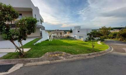 Terreno em condomínio fechado à venda na Rua Augusta Bernardes Moreira, 10, Parque das Quaresmeiras, Campinas por R$ 710.000