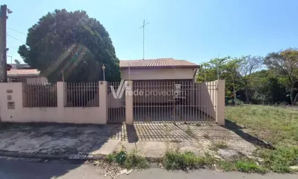 Casa com 3 quartos à venda na Rua Mauro Padovani, 4, Parque Via Norte, Campinas, 194 m2 por R$ 590.000