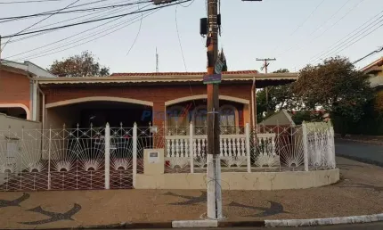 Casa com 4 quartos à venda na Rua Francisco Bianchini, 497, Vila Georgina, Campinas, 163 m2 por R$ 670.000